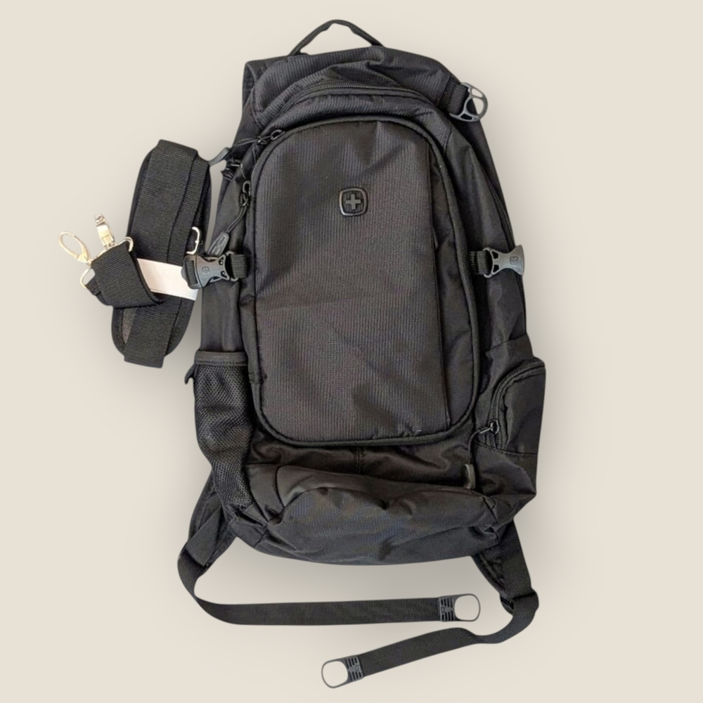 SwissGear NWOT Backpack Small Black Multiple Pockets Travel Women Teen School